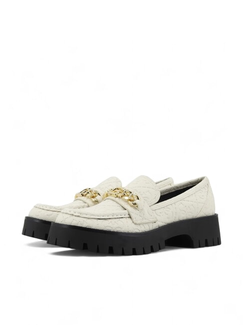 GUESS ALMOSTY Mocassin à chaîne logo 4G blanc - Chaussures Femme