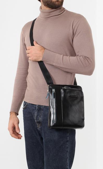 Sac BLUE SQUARE, support pour iPad Noir - Sacs en Bandoulières pour Homme