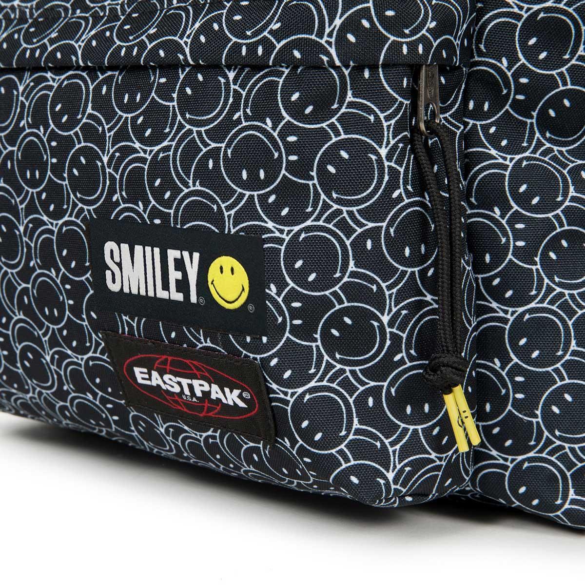eastpak smiley