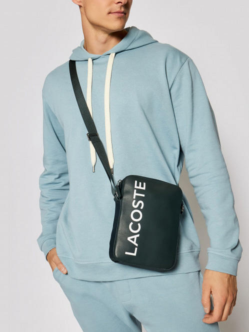sac lacoste bourse