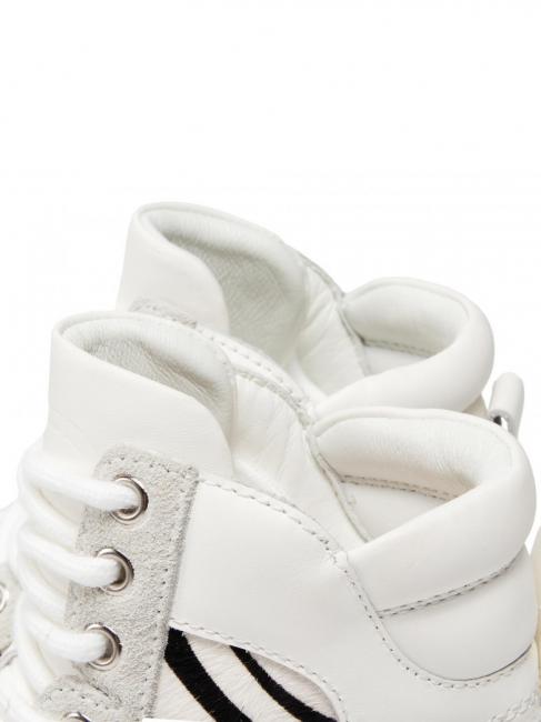 Sneaker alta in pelle con inserti zebrati  z&egrave;bre blanc / poilu - Chaussures Femme