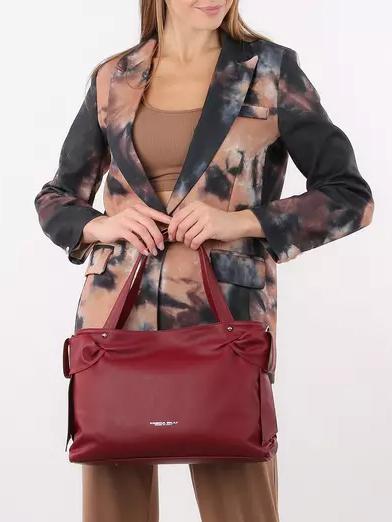 SOTTOBOSCO Sac &agrave; bandouli&egrave;re en cuir avec bandouli&egrave;re rouge fonc&eacute; - Sacs pour Femme