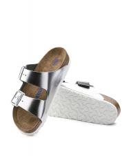 BIRKENSTOCK ARIZONA Sandale chausson en cuir argent m&eacute;tallique - Chaussures Femme - 6