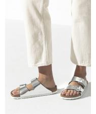 BIRKENSTOCK ARIZONA Sandale chausson en cuir argent m&eacute;tallique - Chaussures Femme - 7