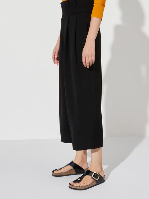 GIZEH BIG BUCKLE Tongs en cuir verni briller en noir - Chaussures Femme