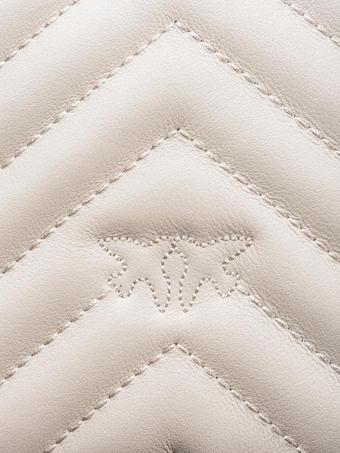 MINI LOVE BAG Un sac à chevrons blanc de soie-or antique - Sacs pour Femme