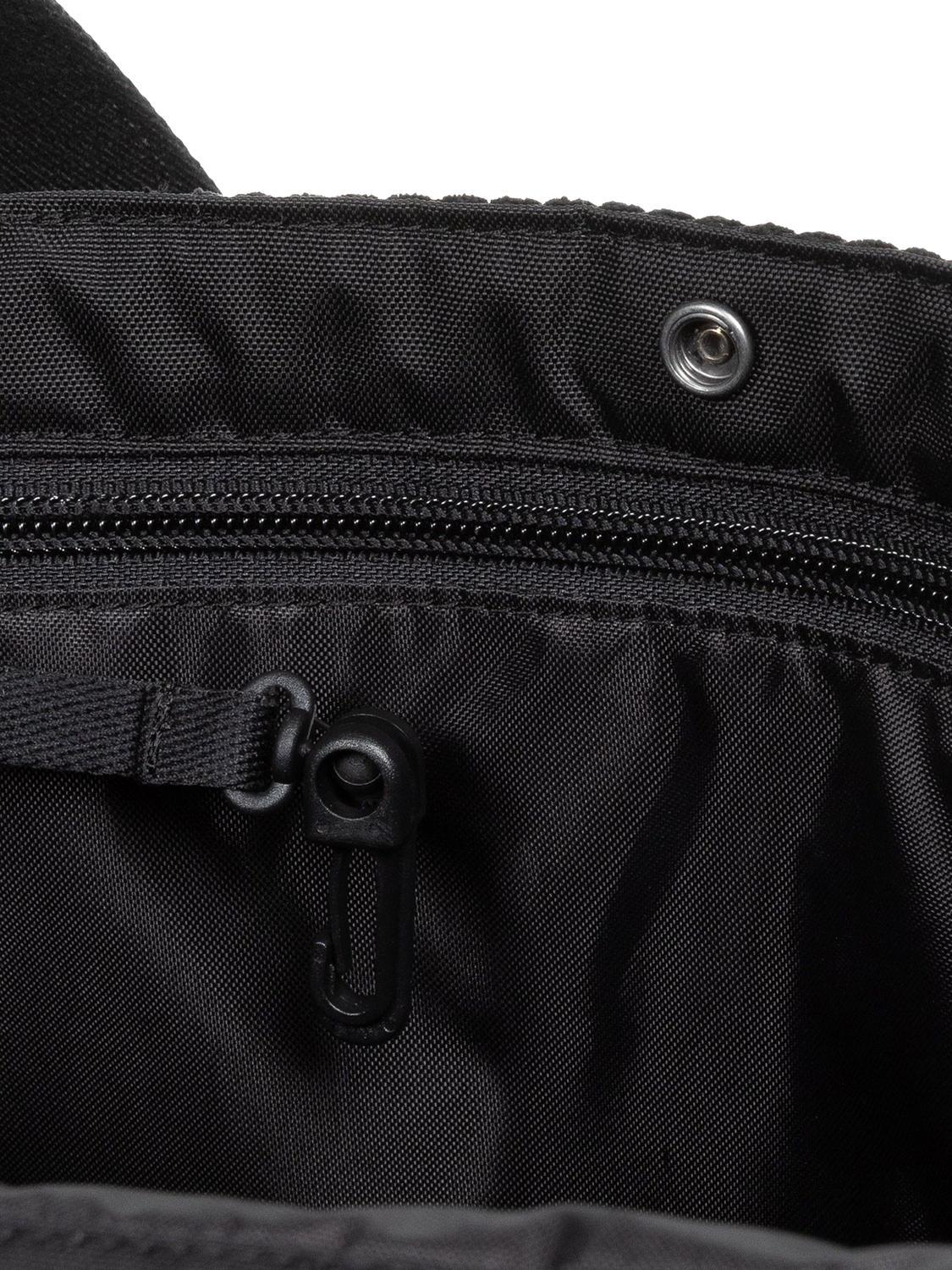 Eastpak Charlie Cabas A Epaules Souples Cordons Coudes Noirs Achetez A Prix Outlet