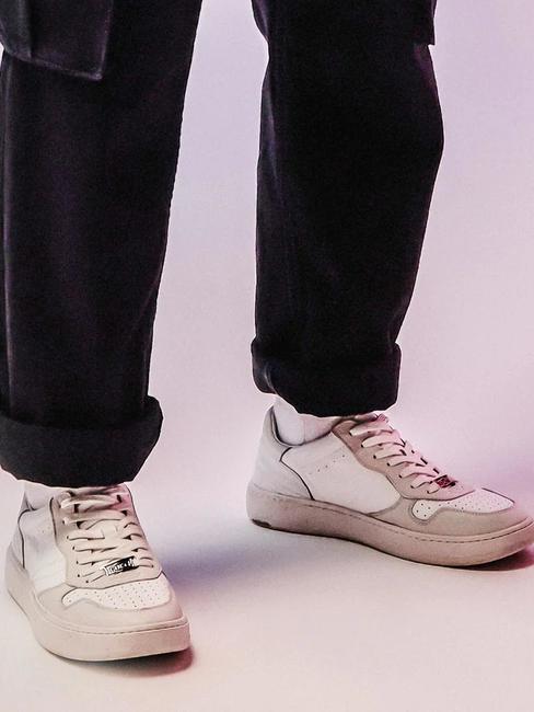 IRON 3992 Baskets en cuir à logo embossé blanc - Chaussures Homme