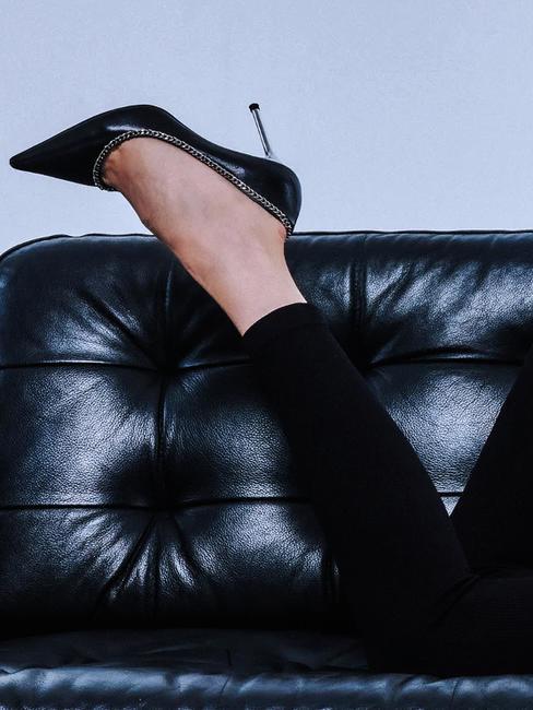 QUEEN 3878 Escarpins en cuir avec chaîne noir - Chaussures Femme