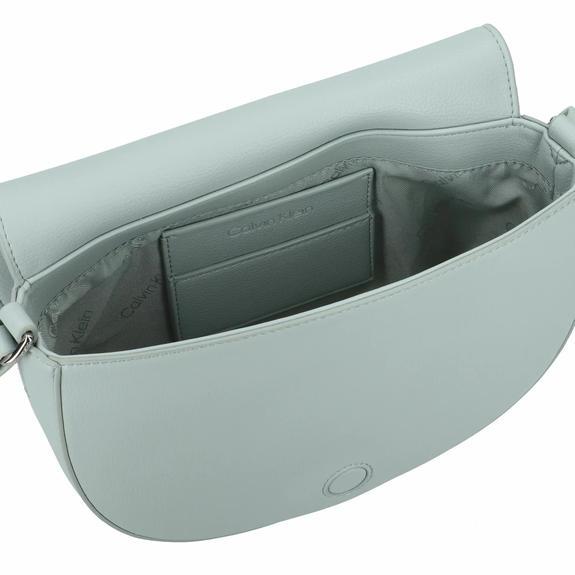 CK DAILY Saddle sac d'épaule pigeon - Sacs pour Femme