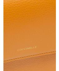 COCCINELLE ANNE Mini sac à rabat en cuir martelé paprika - Sacs pour Femme - 5
