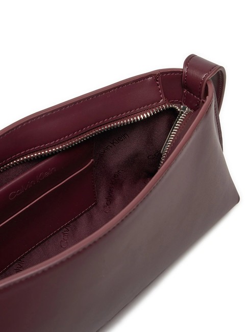 EMBOSSED CALVIN  Sac &agrave; bandouli&egrave;re sang de b&oelig;uf - Sacs pour Femme