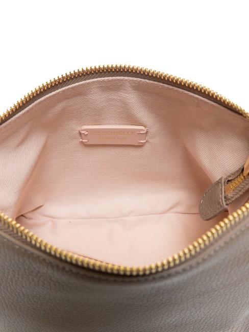 CHERRY Petit sac bandoulière en cuir taupe chaud - Sacs pour Femme