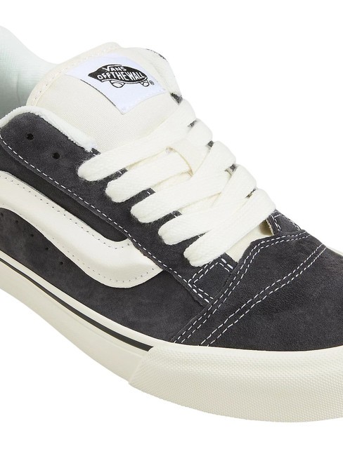 KNU SKOOL Baskets en cuir suédé porc suède gris - Chaussures unisexe