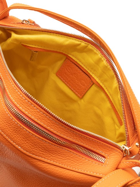 TRIO  Sac à dos en cuir martelé orange - Sacs pour Femme