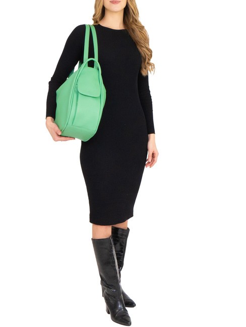 TRIO  Sac à dos en cuir martelé vert - Sacs pour Femme