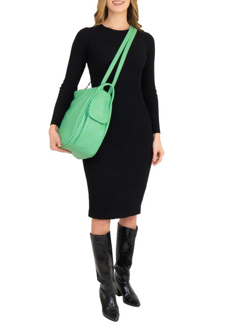 TRIO  Sac à dos en cuir martelé vert - Sacs pour Femme