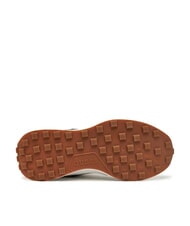 GUESS LUCKEI baskets &agrave; logo 4G Blanc / marron - Chaussures Femme - 5