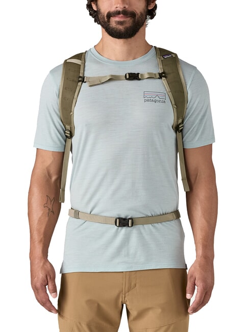 TERRAVIA Sac &agrave; dos 14L noir - Sacs &agrave; dos pour l'&Eacute;cole & les Loisirs