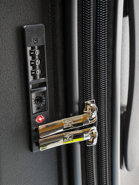 LIGHT POP 2 Valise extensible de taille moyenne noir - Valises Rigides