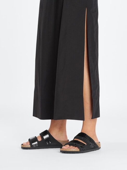 UJI Sandale pantoufle en cuir noir - Chaussures Femme