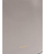 COCCINELLE ALPHA Sac bandoulière en cuir martelé gris clair - Sacs pour Femme - 5