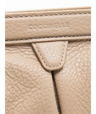 COCCINELLE DILETTA SOFT Pochette en cuir martelé rose poudré - Sacs pour Femme - 5