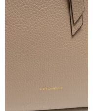 COCCINELLE ALBA Sac bandoulière en cuir martelé rose poudré - Sacs pour Femme - 6