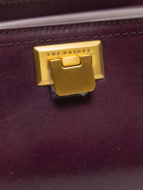 FEDERICA Sac à bandoulière en cuir raisin ab. or - Sacs pour Femme