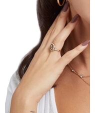 GUESS LIFE IN 4G Bague avec logo et cristaux or jaune - Bagues - 3