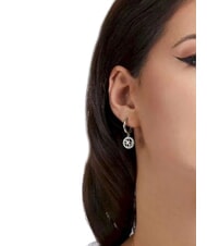 GUESS LIFE IN 4G Boucles d'oreilles cr&eacute;oles &agrave; breloques 4G - Boucles d'oreilles