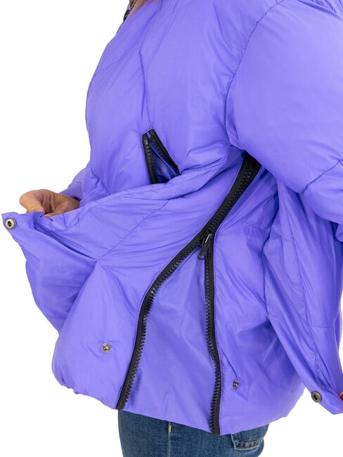 EUGENIE Doudoune courte en satin avec capuche opulence violette - Doudounes femme