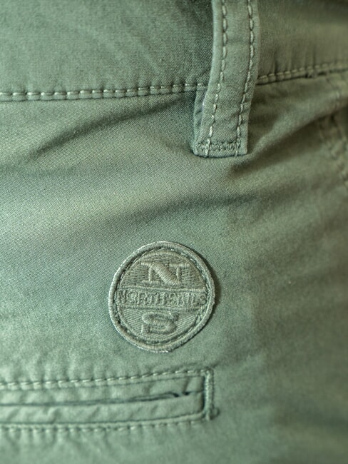 FREEDOM Short chino en coton vert militaire - Pantalon
