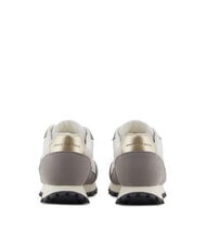 ARMANI EXCHANGE DROP MICROSUEDE Baskets avec logo lat&eacute;ral bar brun + blanc cass&eacute; - Chaussures Femme - 5