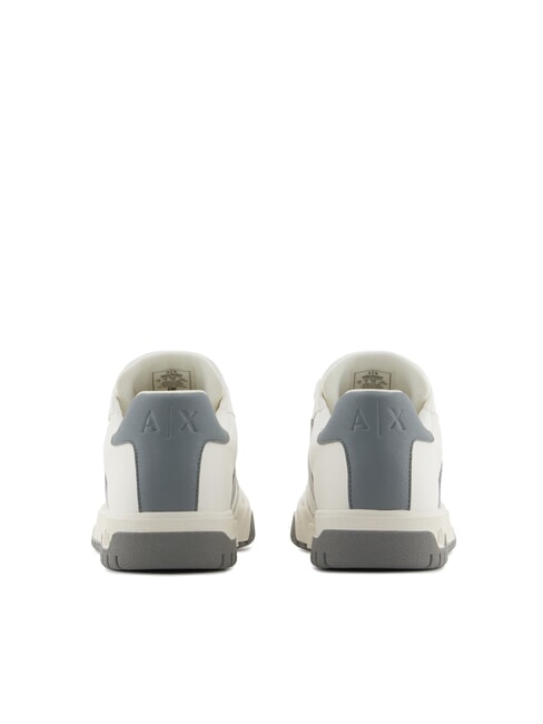 A|X Baskets avec bande lat&eacute;rale contrastante blanc cass&eacute; + gris neutre - Chaussures Homme