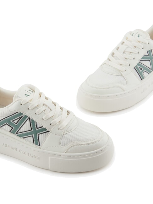A|X Baskets avec logo contrast&eacute; blanc cass&eacute; + vert fonc&eacute; - Chaussures Femme