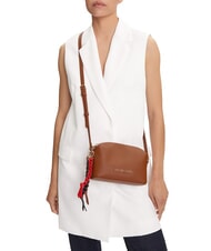 LOVE MOSCHINO LEGACY Sacoche pour appareil photo avec breloques chameau2 - Sacs pour Femme - 6