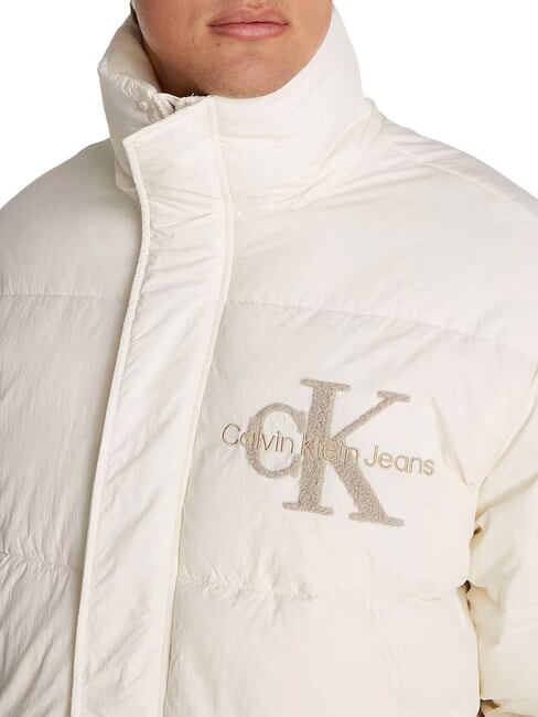 CK JEANS Veste matelassée avec logo sherpa ivoire - Doudounes homme