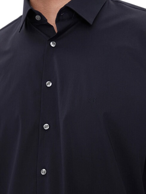 CK Chemise slim en popeline de coton ciel nocturne - Chemises pour hommes