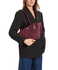 GUESS BOLENA Sac &agrave; bandouli&egrave;re avec breloque en forme de c&oelig;ur vin - Sacs pour Femme - 5