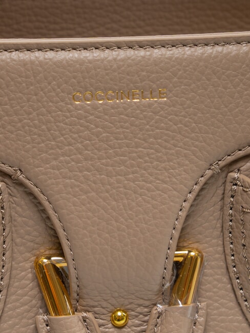 YORK Sac à main en cuir martelé taupe chaud - Sacs pour Femme