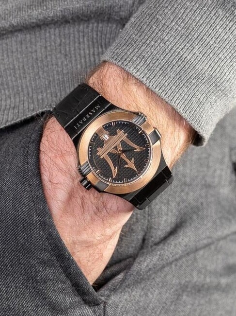 POTENZA Montre avec affichage de la date Noir - Montres