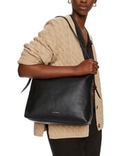 COCCINELLE MALORY Sac bandoulière en cuir martelé Noir - Sacs pour Femme - 5