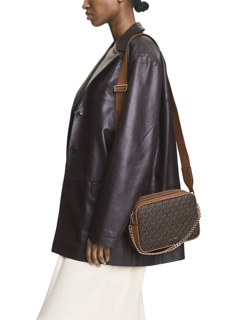 BRYANT Sac bandoulière à imprimé logo intégral brn/gland - Sacs pour Femme