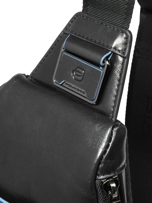 BLUE SQUARE Sac à dos bandoulière en cuir avec porte-mini tablette Noir - Sacs en Bandoulières pour Homme