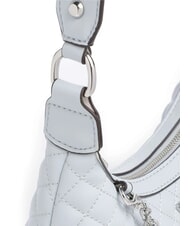 GUESS EVERLEE Sac bandouli&egrave;re matelass&eacute; avec breloques bleu brumeux - Sacs pour Femme - 3