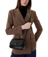 CALVIN KLEIN HARDWARE MONOGRAM Mini sac bandouli&egrave;re sur noir - Sacs pour Femme - 5