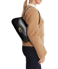 CALVIN KLEIN ENGRAVED sac bandouli&egrave;re sur noir - Sacs pour Femme - 5