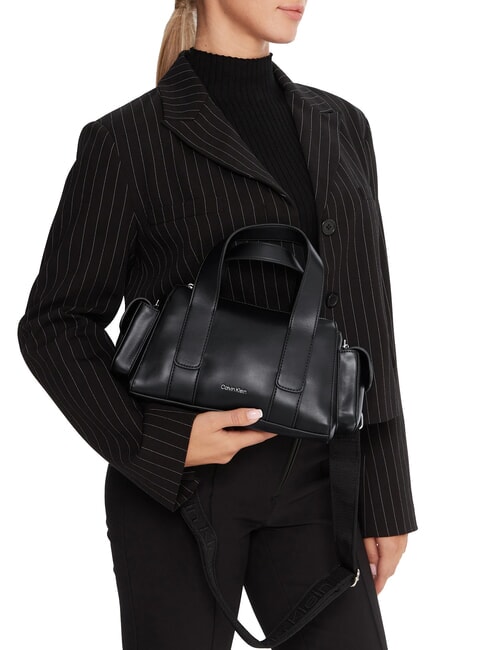 SIGNATURE LOGO STRAP Sac &agrave; main avec bandouli&egrave;re noir / vieil argent - Sacs pour Femme