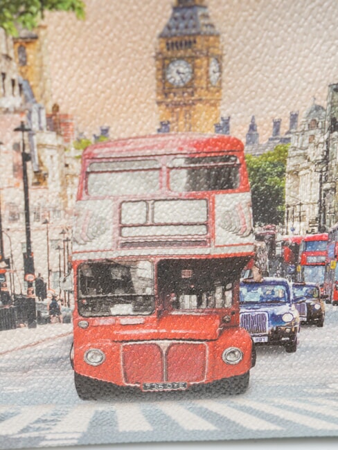 YESBAG Pochette avec bandouli&egrave;re en m&eacute;tal Arc-en-ciel de Londres - Sacs pour Femme